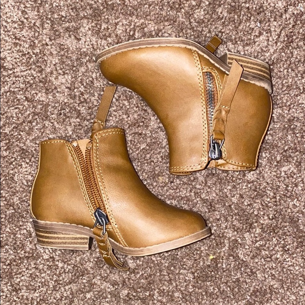 Dolcetta Girls’ Brown Boots Sz. 6